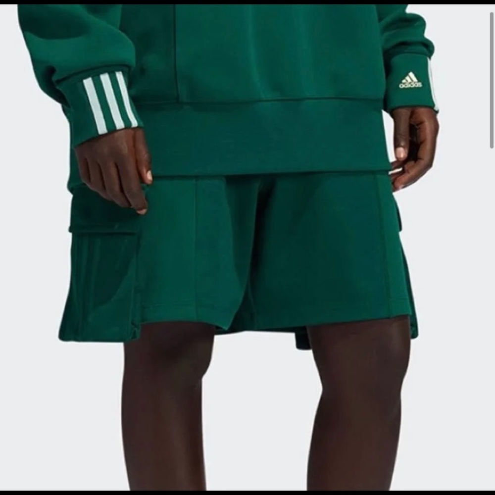 IVY PARK Men's Green Athletic Cargo Shorts